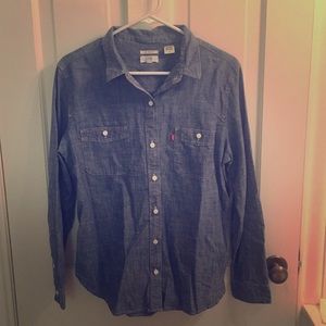 Jean fabric Levi's button down size L!!